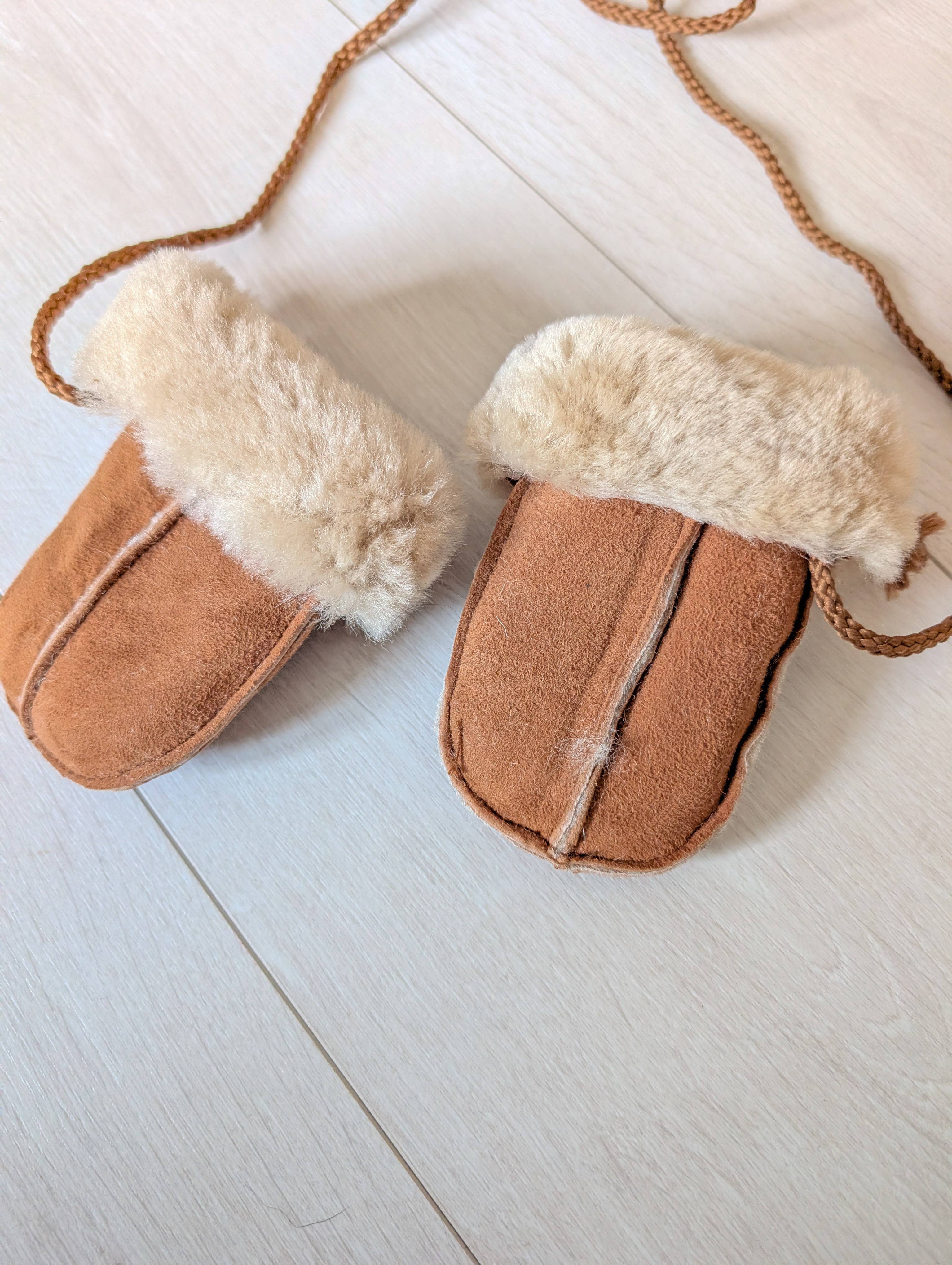 Sheepskin Baby Puddy Mitten - "Keep Safe" Cord